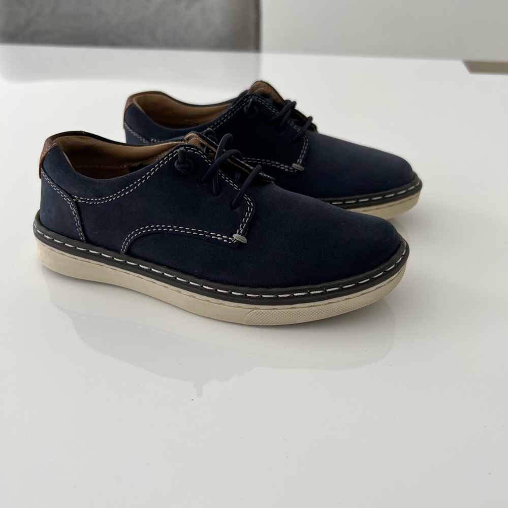 Johnston & Murphy Toddler Boys McGuffey Plain Toe Shoe size 10 M both.